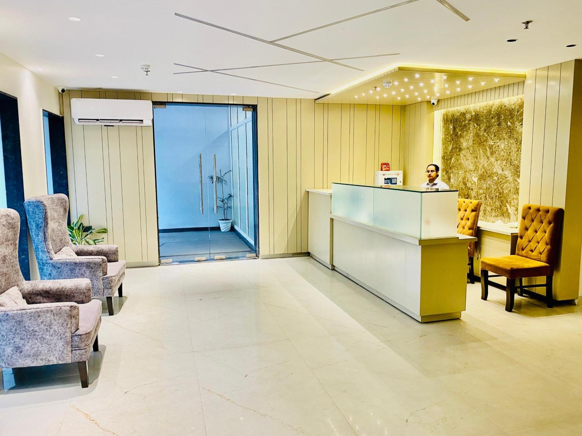 Hotel White House 350 Mtr From Golden Temple Amritsar Bagian luar foto